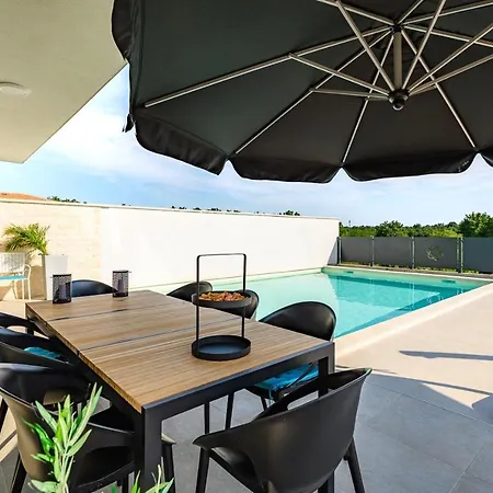 Villa Villa Thalay *